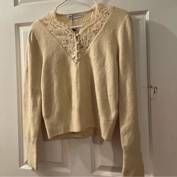 Zara Sweaters - Zara sweater